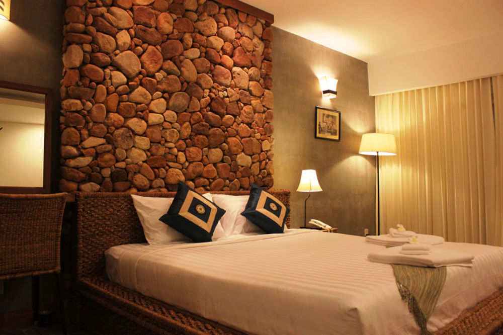 Saravoan-Kep Hotel Exterior photo